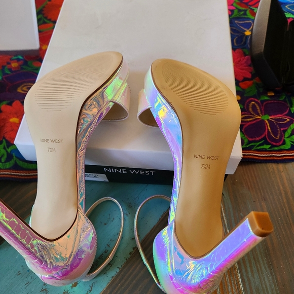 Nine West Edyn 3 in Heeled Sandals sz 7 1/2 Iridescent Croc - Picture 6 of 6